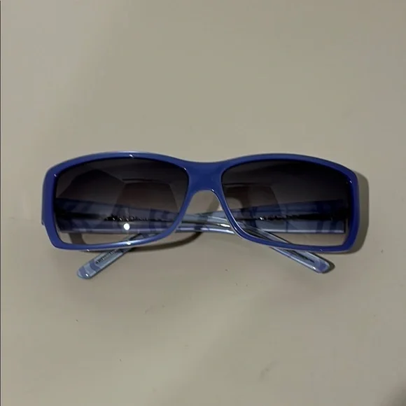 Burberry B 8438 Sunglasses - Vintage 90’s Blue Plaid Nova Burberry 0BE4335 Sunglasses 39884L Blue - eye-oo.com main image 2